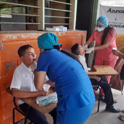 AZUNOSA impulsa el proyecto «Dulces Sonrisas» para mejorar la salud bucal de más de 5,000 niños